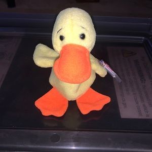 Rare Quackers beanie baby made with p.v.c pellets.